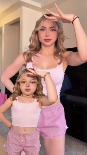 Make the dance look attainable at 0:00