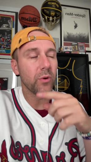 Reward the context at 0:08
