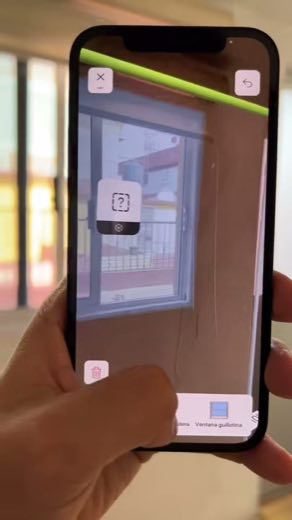 Move capture onto the phone at 0:16